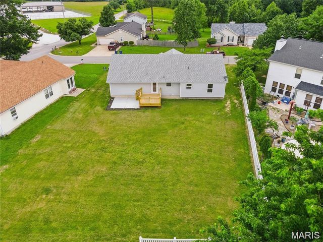 104 Briarwood Drive, Moscow Mills, MO 63362
