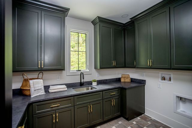 5332 General Forrest Ct, Nashville, TN 37215