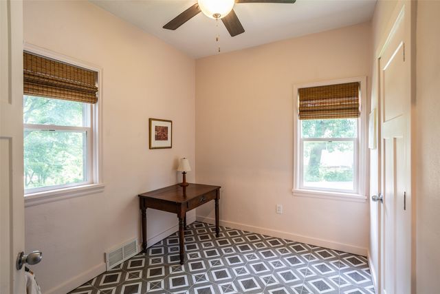 202 Hillside Avenue, Des Moines, IA 50315