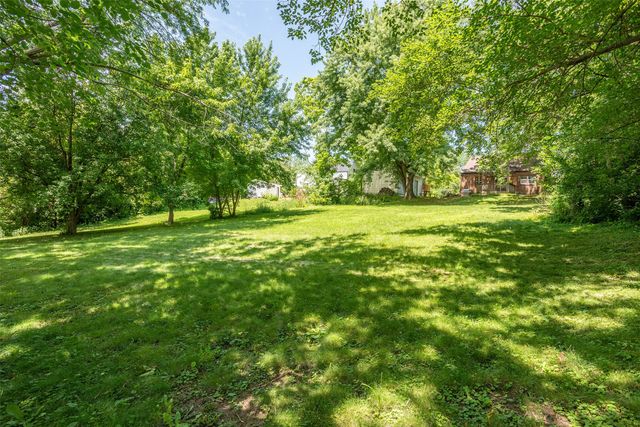 202 Hillside Avenue, Des Moines, IA 50315