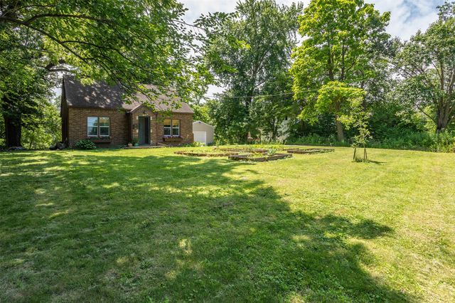 202 Hillside Avenue, Des Moines, IA 50315