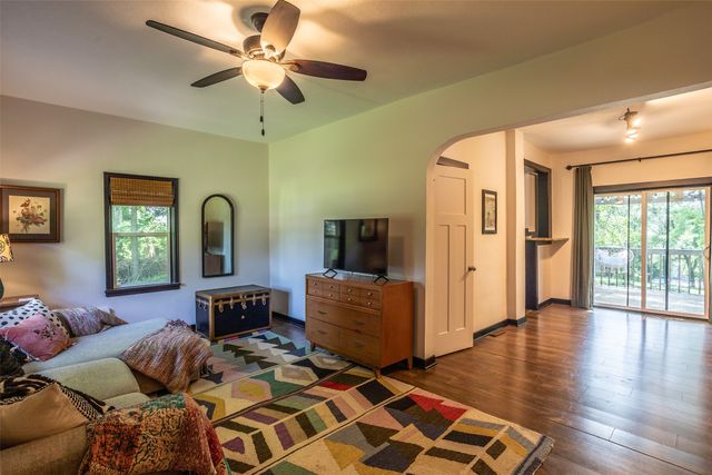 202 Hillside Avenue, Des Moines, IA 50315