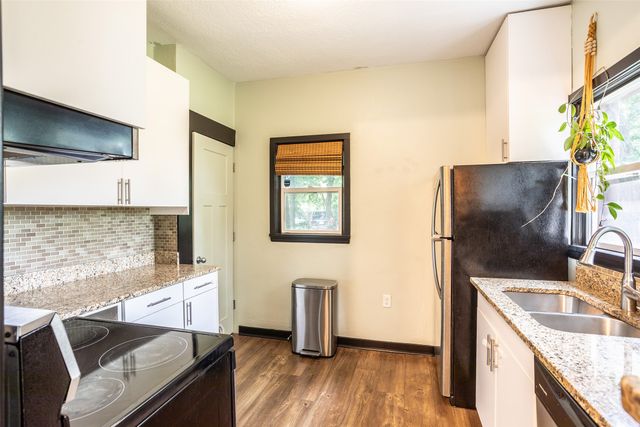 202 Hillside Avenue, Des Moines, IA 50315