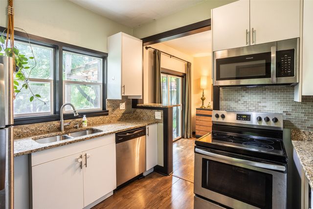 202 Hillside Avenue, Des Moines, IA 50315