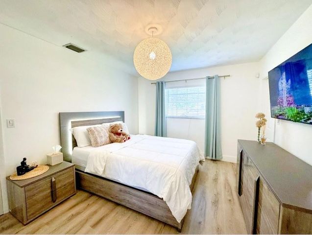 3300 N 67th Avenue, Hollywood, FL 33024