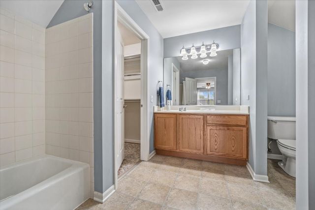 640 Schumann Street, Woodstock, IL 60098