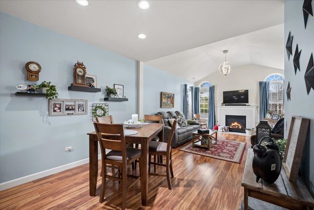 640 Schumann Street, Woodstock, IL 60098