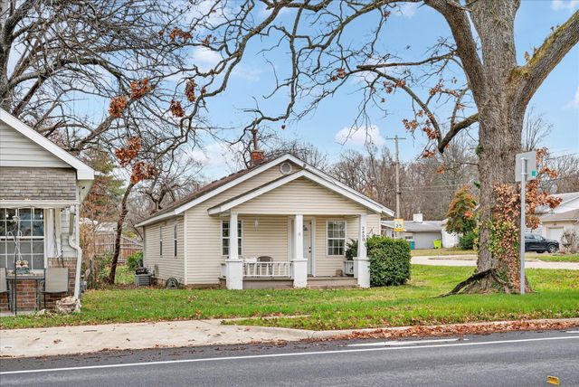2800 N Grant Avenue, Springfield, MO 65803