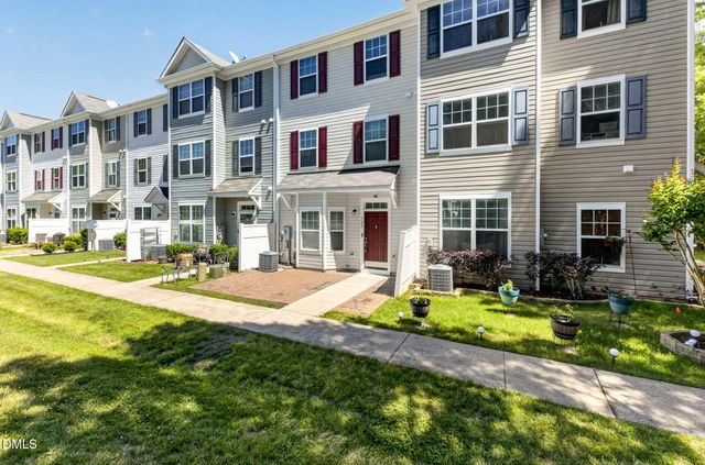 11101 Gwynn Oaks Drive 103, Raleigh, NC 27614