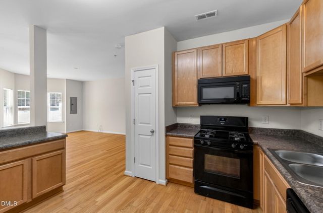 11101 Gwynn Oaks Drive 103, Raleigh, NC 27614