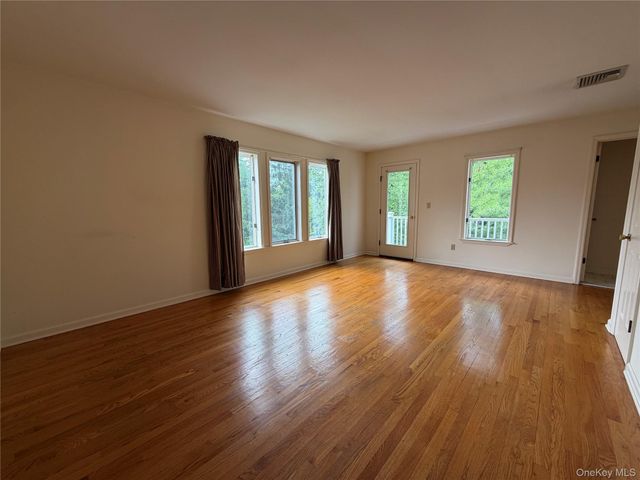 6 Cornell Place, Rye, NY 10580