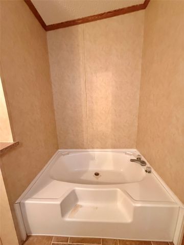 254 Holiday Village Drive, Quitman, TX 75783