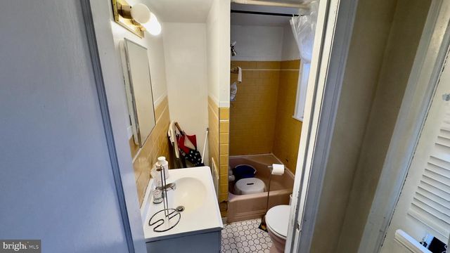 5401 GAINOR RD, Philadelphia, PA 19131