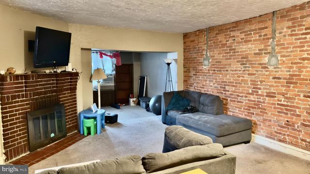 5401 GAINOR RD, Philadelphia, PA 19131