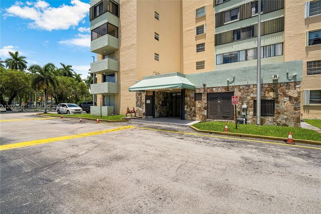 5055 NW 7th Street 409, Miami, FL 33126