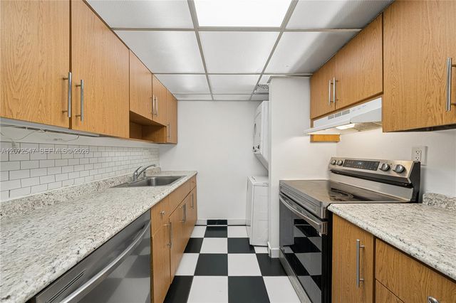 5055 NW 7th Street 409, Miami, FL 33126