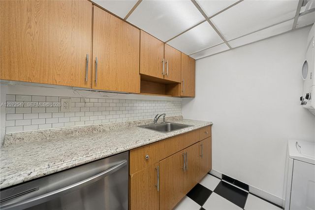 5055 NW 7th Street 409, Miami, FL 33126