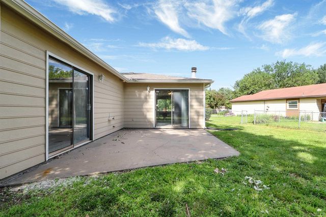 2445 Buttonwood Drive, Manhattan, KS 66502