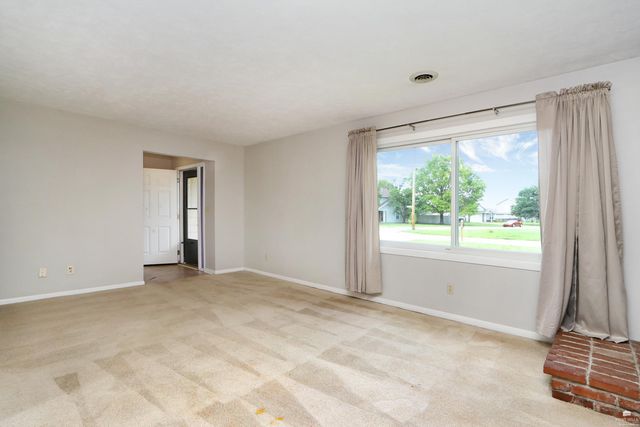 2445 Buttonwood Drive, Manhattan, KS 66502