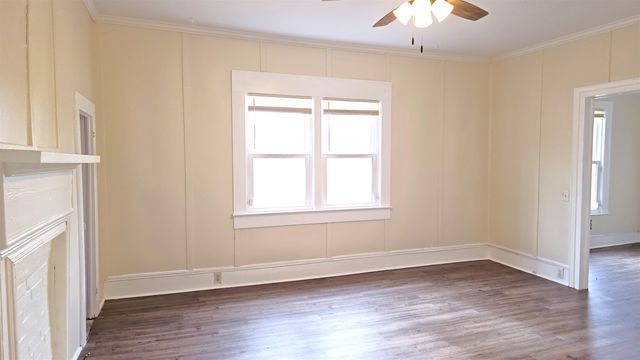 810 Chestnut Street, Laurens, SC 29360