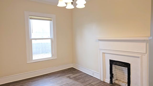 810 Chestnut Street, Laurens, SC 29360