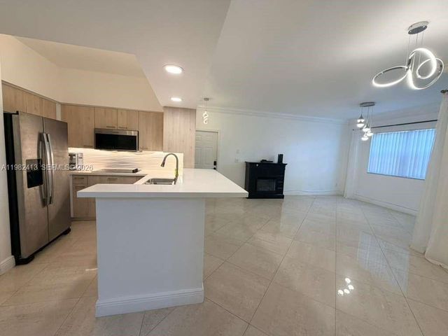 3165 NE 184th Street 6102, Aventura, FL 33160