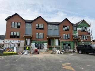 540 N Seymour Avenue C, Mundelein, IL 60060