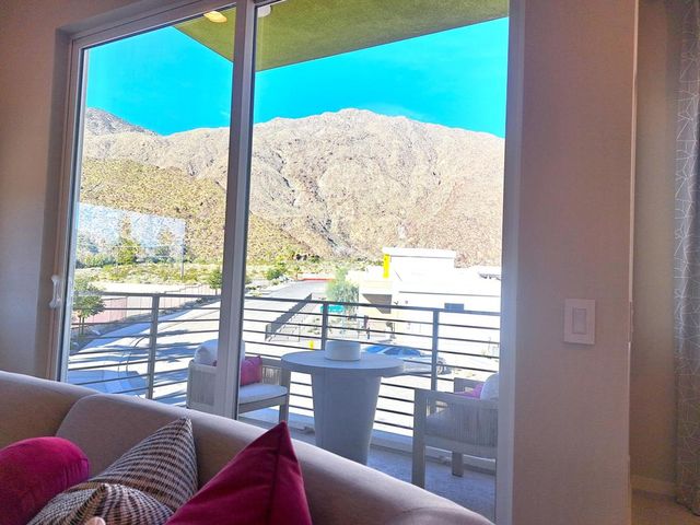 798 Obsidian Loop E, Palm Springs, CA 92264