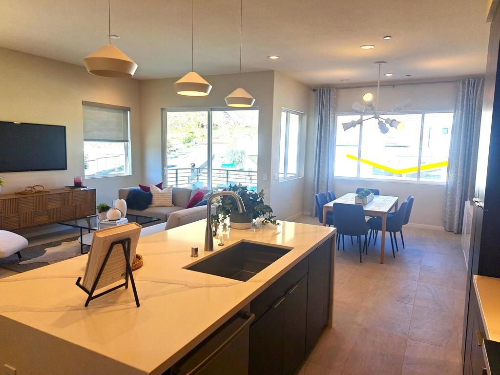Image 17 of property listing at 798 Obsidian Loop E, Palm Springs, CA 92264