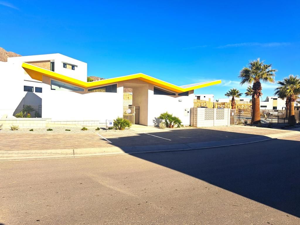Image 19 of property listing at 798 Obsidian Loop E, Palm Springs, CA 92264