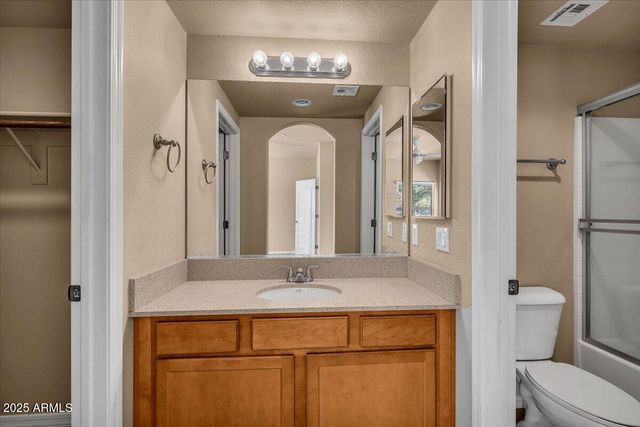 1351 N PLEASANT Drive 1060, Chandler, AZ 85225