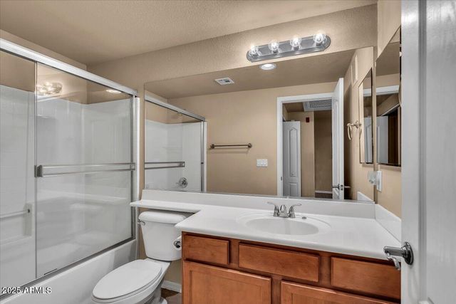 1351 N PLEASANT Drive 1060, Chandler, AZ 85225
