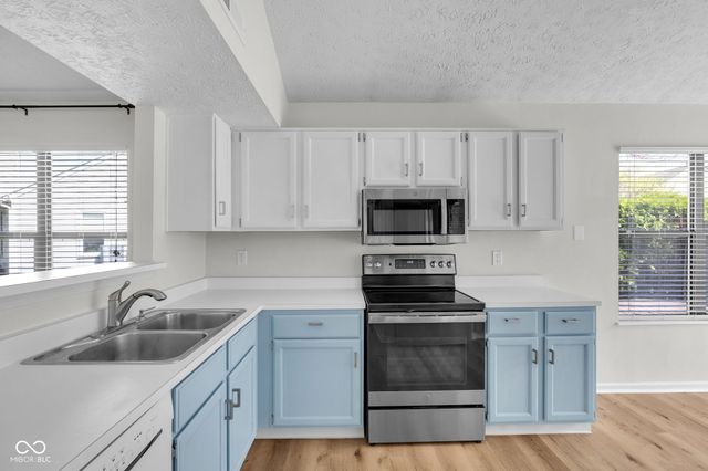 6658 Aintree Court, Indianapolis, IN 46250