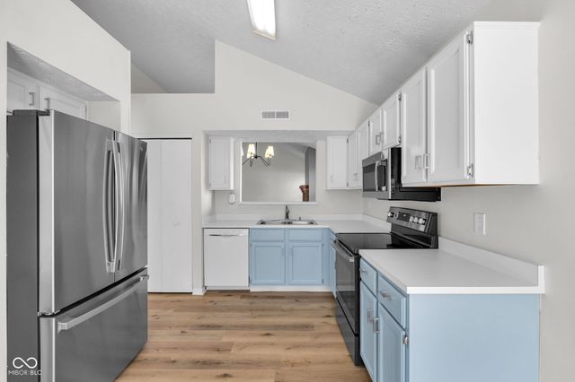 6658 Aintree Court, Indianapolis, IN 46250