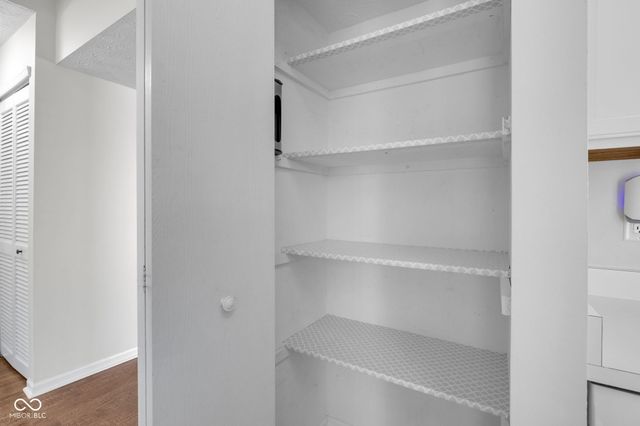 6658 Aintree Court, Indianapolis, IN 46250