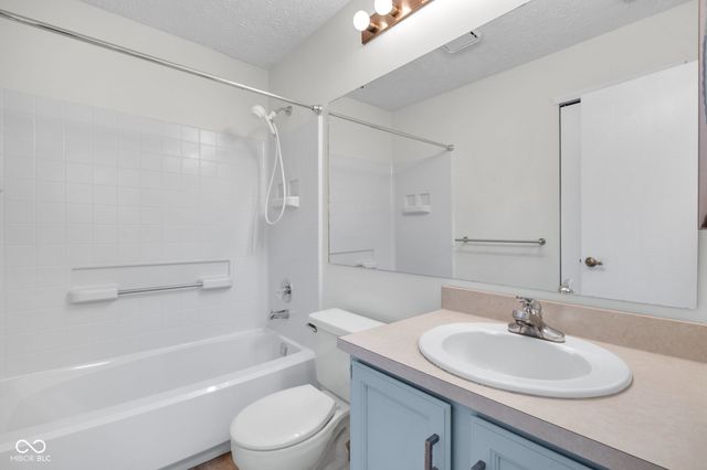 6658 Aintree Court, Indianapolis, IN 46250