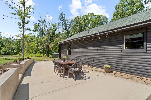 55 Swan Lane, Pineville, MO 64856