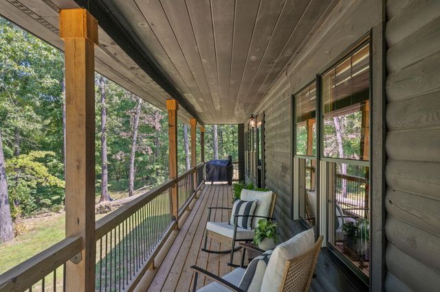 55 Swan Lane, Pineville, MO 64856