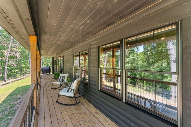 55 Swan Lane, Pineville, MO 64856