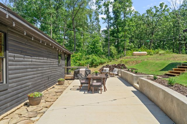 55 Swan Lane, Pineville, MO 64856