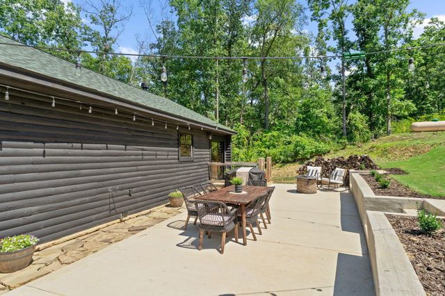 55 Swan Lane, Pineville, MO 64856