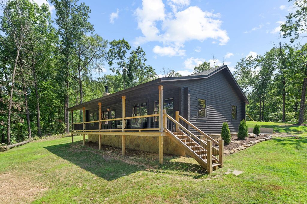 55 Swan Lane, Pineville, MO 64856