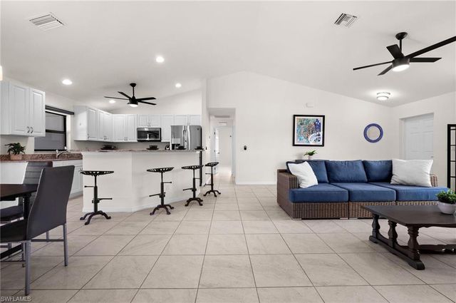 1808 SW 8th PL, Cape Coral, FL 33991