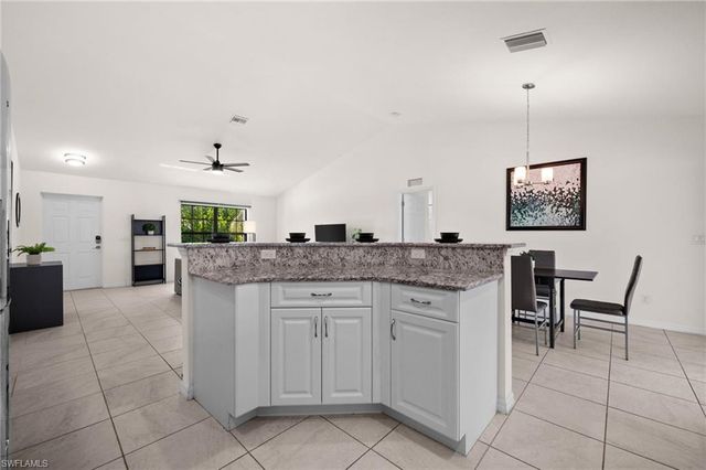 1808 SW 8th PL, Cape Coral, FL 33991