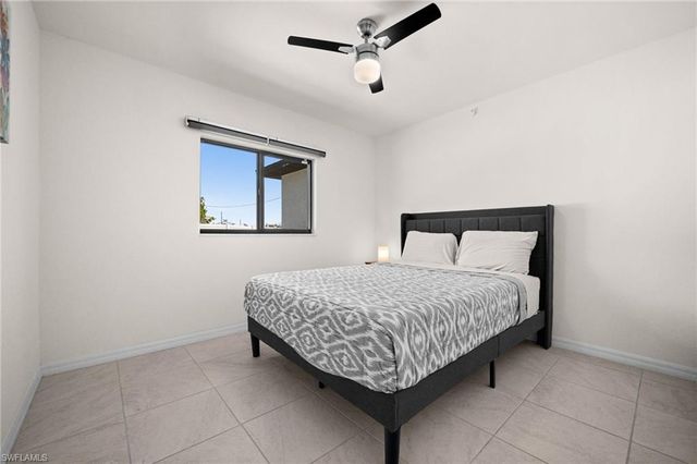 1808 SW 8th PL, Cape Coral, FL 33991