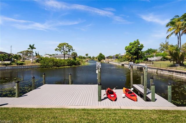 1808 SW 8th PL, Cape Coral, FL 33991