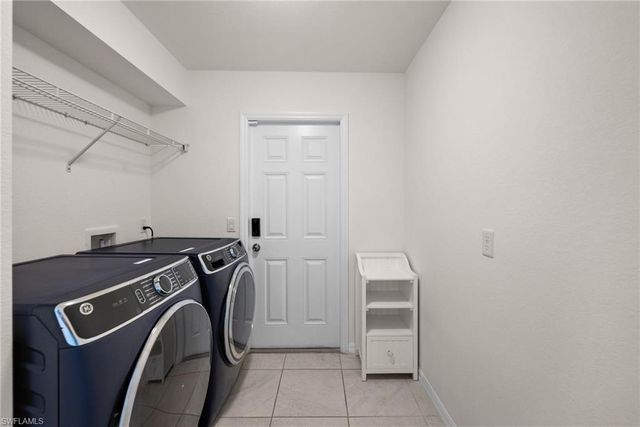 1808 SW 8th PL, Cape Coral, FL 33991