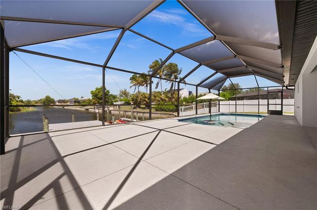 1808 SW 8th PL, Cape Coral, FL 33991