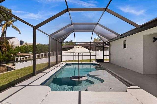 1808 SW 8th PL, Cape Coral, FL 33991