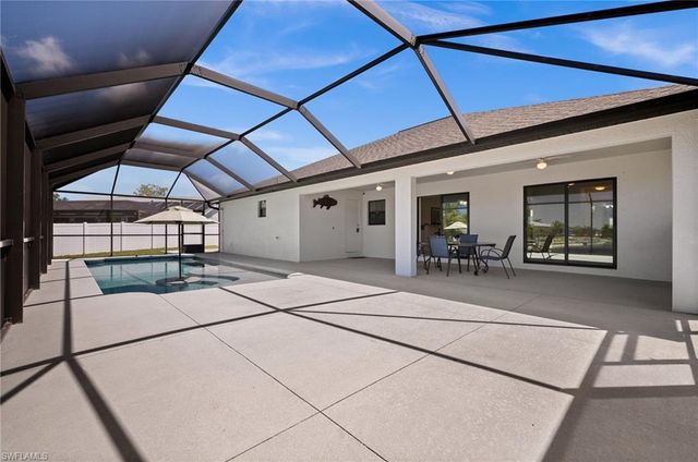 1808 SW 8th PL, Cape Coral, FL 33991